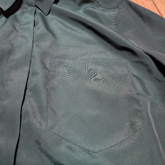 Women's J. Crew Emerald Green Long Sleeve Button Up Shirt Size XS - Picture 3 of 4